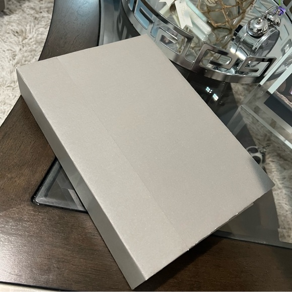 3 Decorative books - Picture 6 of 9